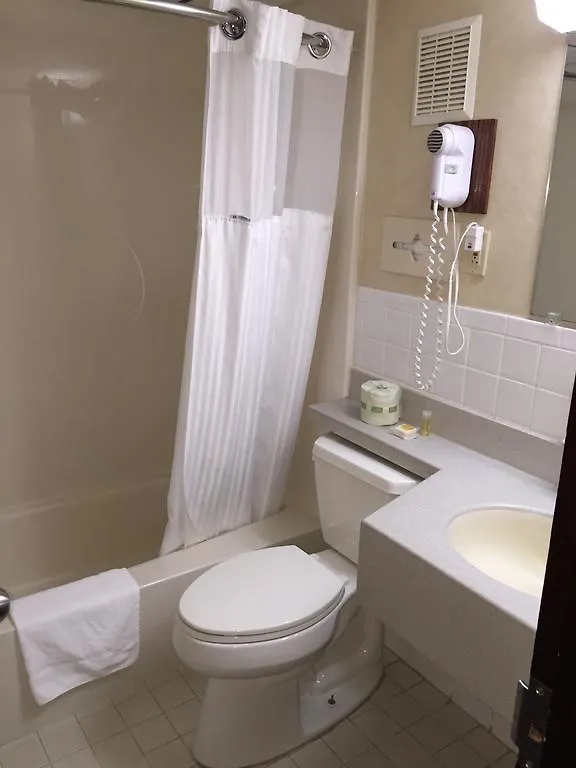 Days Inn By Wyndham Pittsburgh Hotel
